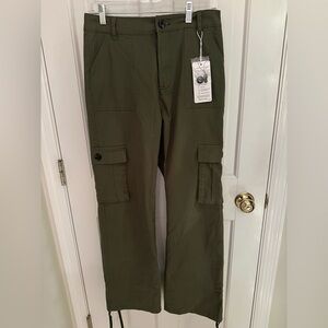 Green Cargo Capris with Straight Leg Cut